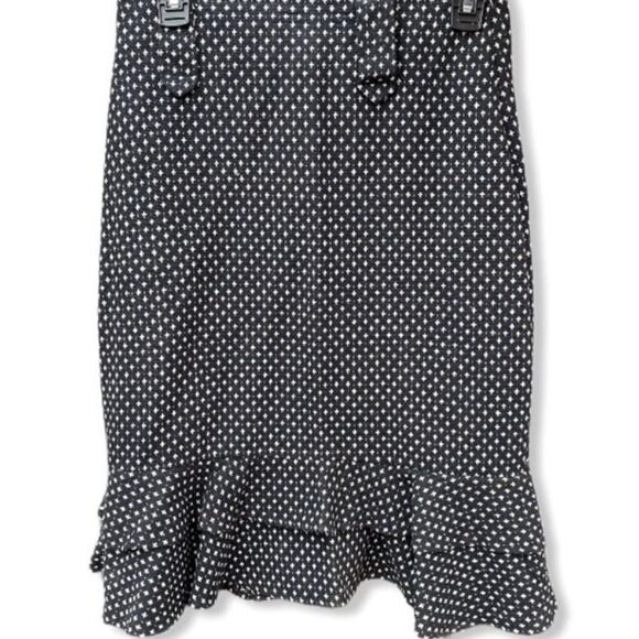 Two.tou Skirt‎ - Picture 1 of 10